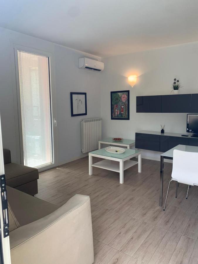 Pool House Apartment Специя Екстериор снимка