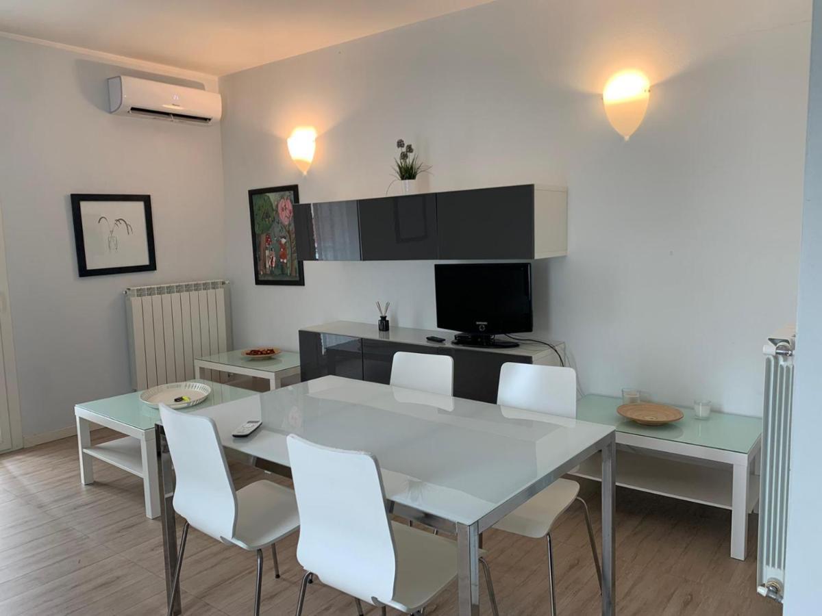Pool House Apartment Специя Екстериор снимка